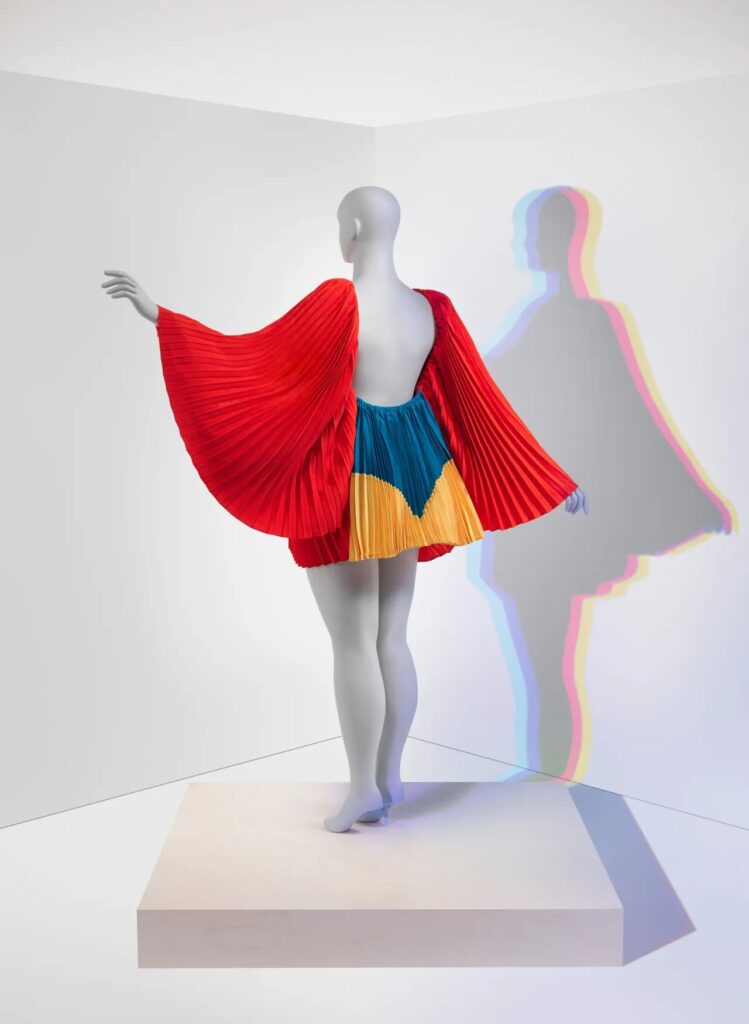 KinshashaDress,Hanifa,fall2020 Anna-Marie-Kellen @Museo Metropolitano de Arte