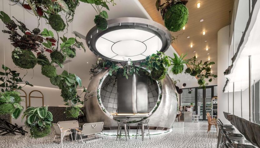Shanghay Metal Hands Cafe ©ICYWORKS