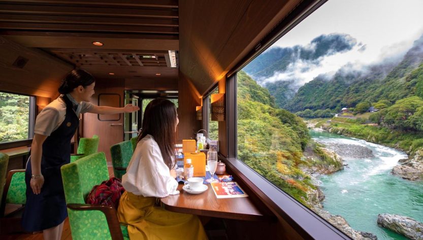 5 SHIKOKU MANNAKA SENNEN MONOGATARI_2_Japon