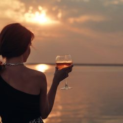Brindis-verano-raspopova-marina-unsplash