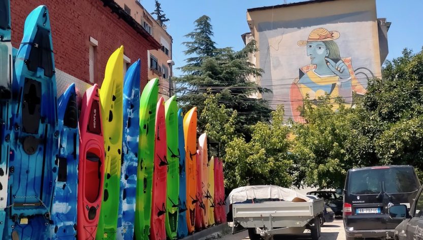 Albania_Tirana_grafitis_Carmen-R-Pinos_El-viajero-global