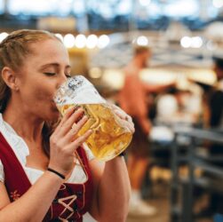 Oktober fest_expreso monaco_tren cerveza