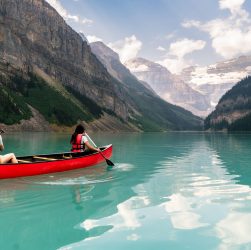 Lake Louise_Canoe_ConorPhelan-Banff Lake Louise Tourism