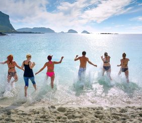 Amigos playa_vidar-nordli-mathisen-unsplash