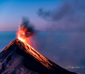03 Volcán de Fuego_alain-bonnardeaux-unsplash