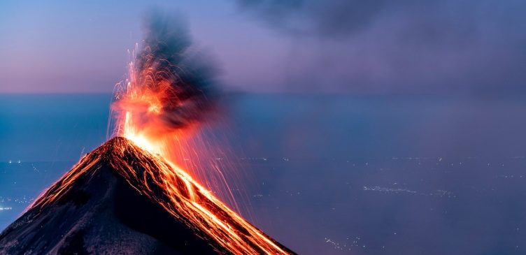 03 Volcán de Fuego_alain-bonnardeaux-unsplash