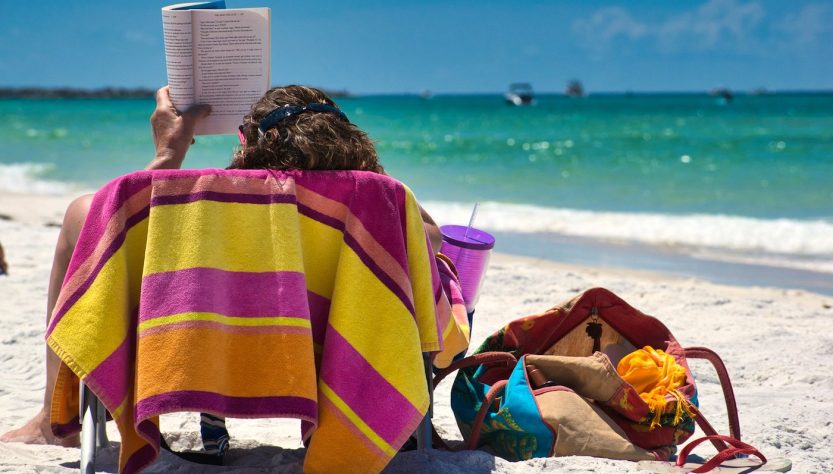 Mujer leyendo_craig-cameron-unsplash